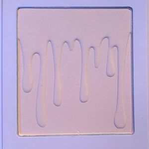Kylie Jenner Powder Blush